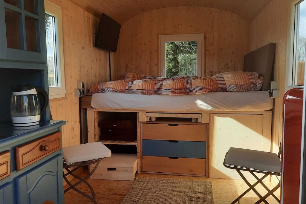 Zirkuswagen Glamping Fuer 2 Mit Veranda Kueche Netflix Parken Und Hofladen Steinhofel エクステリア 写真