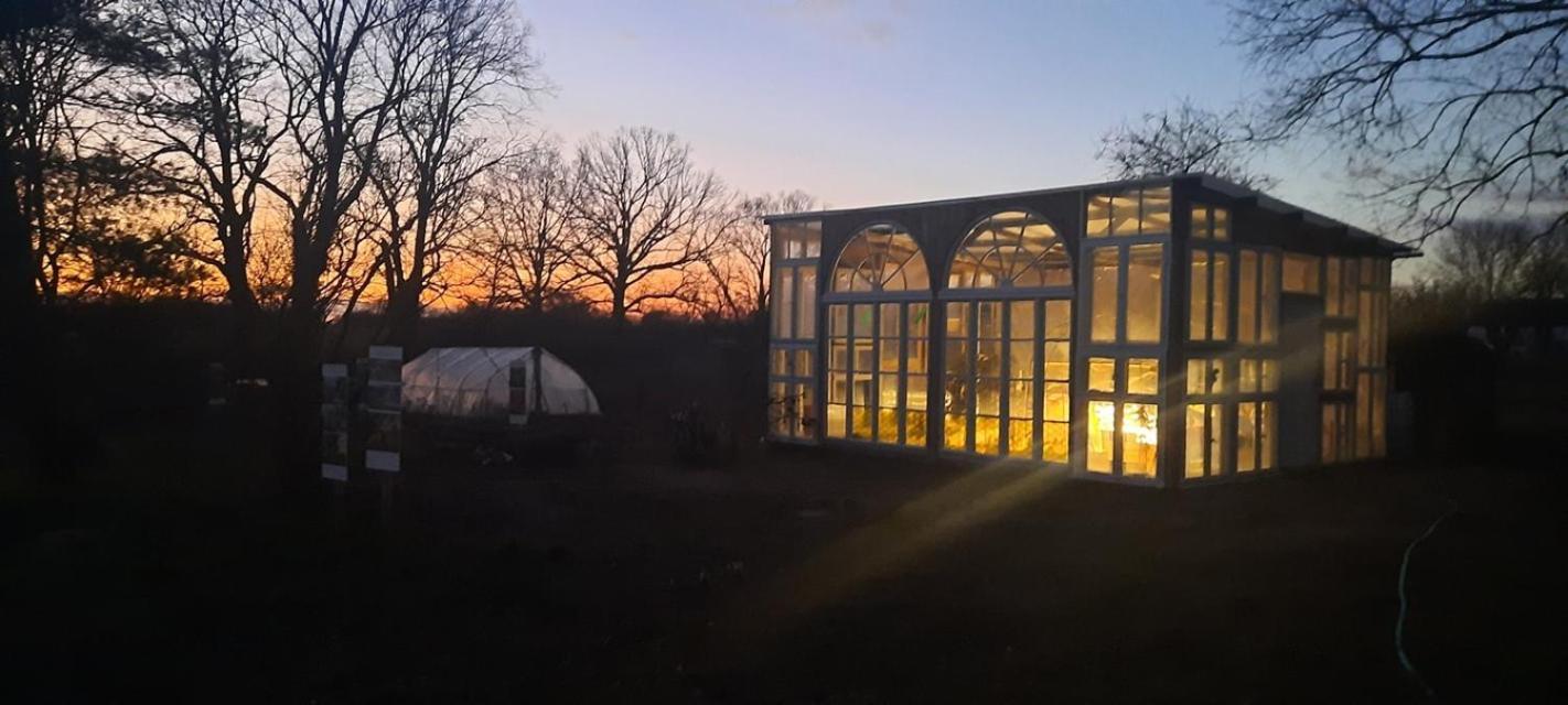 Zirkuswagen Glamping Fuer 2 Mit Veranda Kueche Netflix Parken Und Hofladen Steinhofel エクステリア 写真